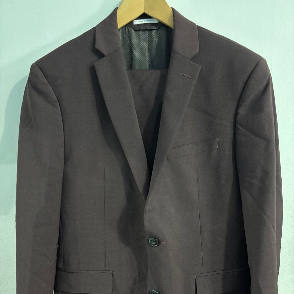 Bar III men's suit